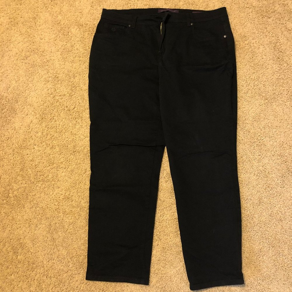 Gloria Vanderbilt Black Amanda style jeans